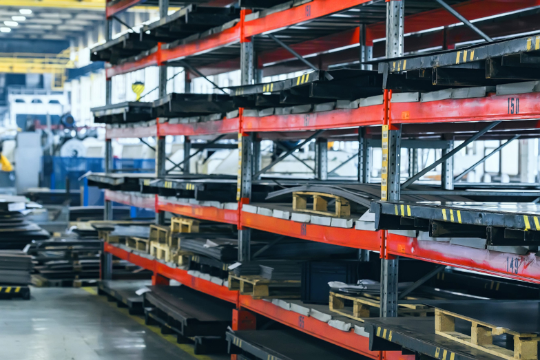 Scaffalature porta pallet: una materia codificata che merita di essere conosciuta meglio